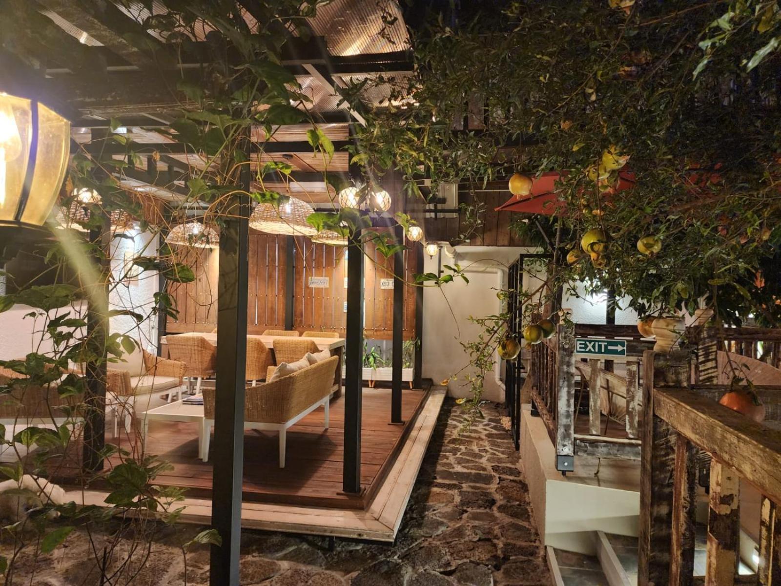 The Rustic Studio Grand-Baie Eksteriør bilde